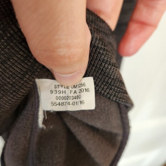 UNDER ARMOUR Sweater Fleece 1/2 Zip Sweatshirt, MD - Picture 6 of 6